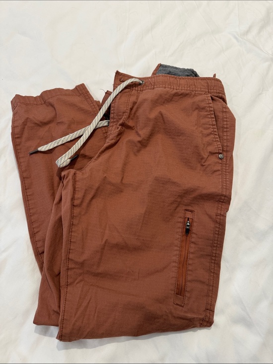 Vuori Pants - Vuori Women's Ripstop Drawstring Capris